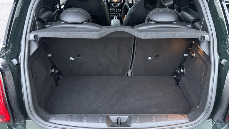 MINI Hatchback 2.0 John Cooper Works Premium 3dr Auto Petrol Hatchback